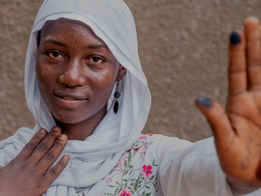 Niña de Chad contra las violencias y el matrimonio infantil forzado